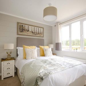 Hollicarrs - Woodland Lodge